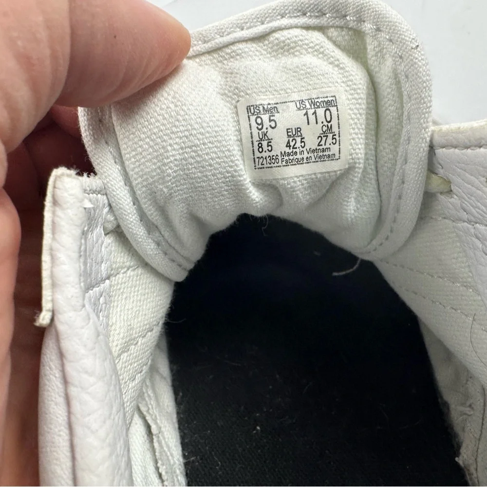 Vans old skool True White leather sneakers men’s 9.5 women’s 11